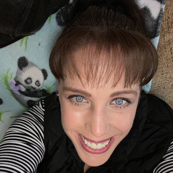 Meet your Posher, Lisa - Picture 1 of 1